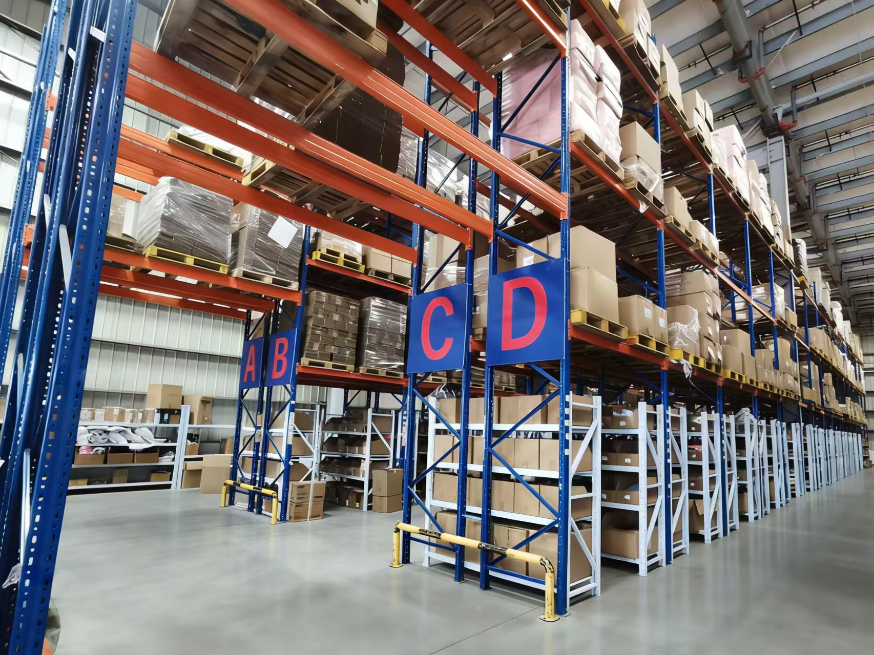 上海外包仓库综合评估：规模、系统、团队、价格四大维度对比